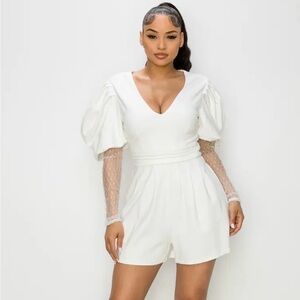 CHIC LONG SLEEVE WITH PUFF SLEEVE PLEATED FRONT ROMPER WHITE NEW NWT SZ S mesh